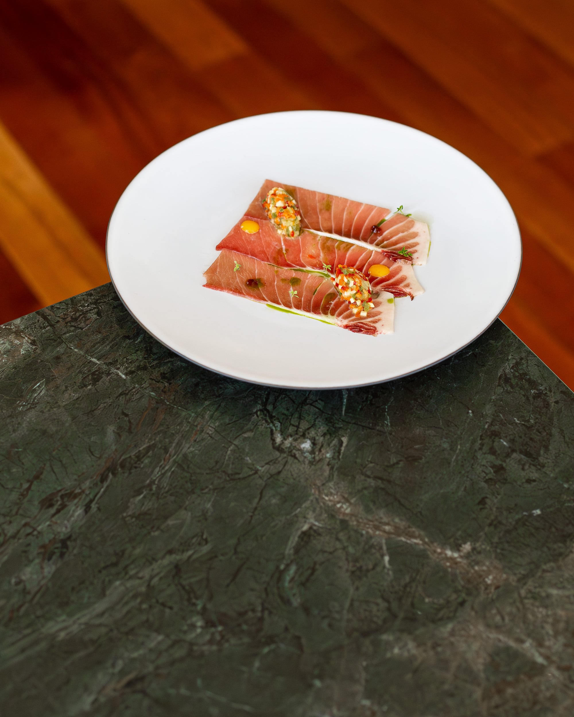 Plato del menú de atún de El Cortijo